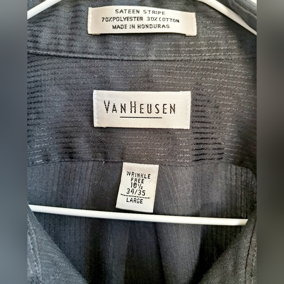 Mens Van Heusen Black Button Down Dress Shirt - Picture 2 of 8